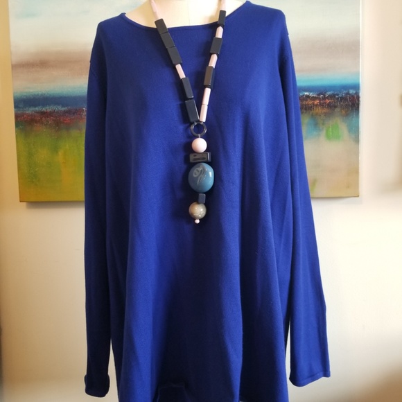 T Tahari Solid Monochrome Long-Sleeve Tops (2 Color Options) - Picture 4 of 10